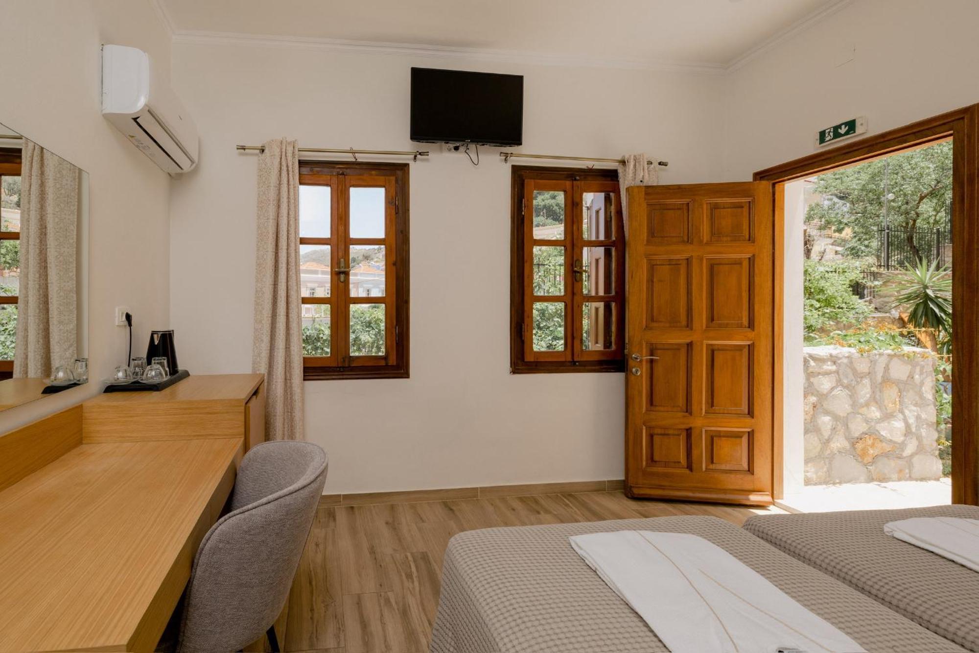 Opera House Hotel Đảo Sými Ngoại thất bức ảnh