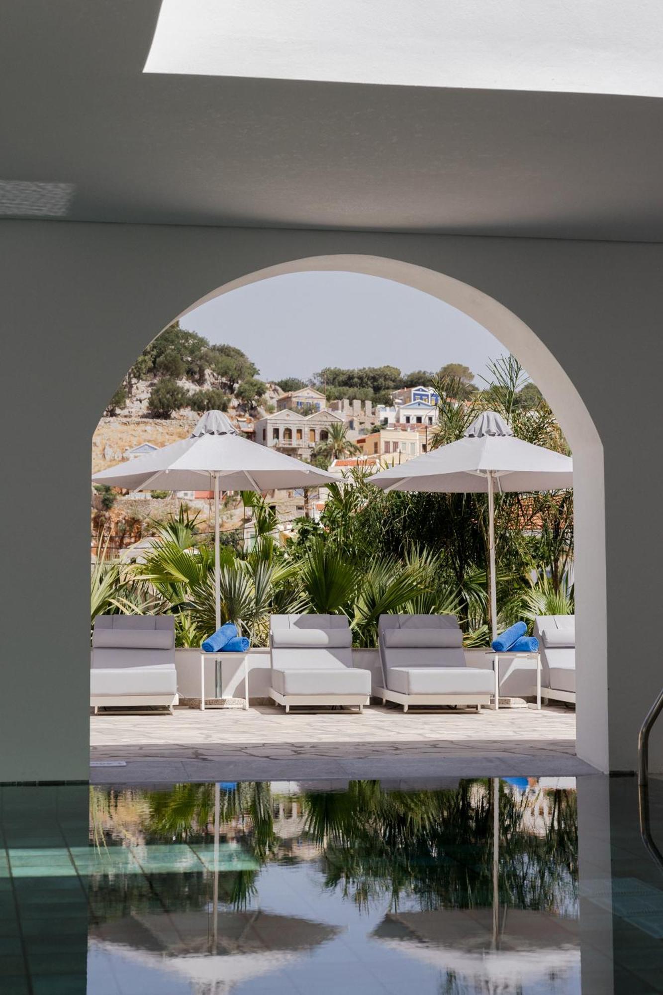 Opera House Hotel Đảo Sými Ngoại thất bức ảnh