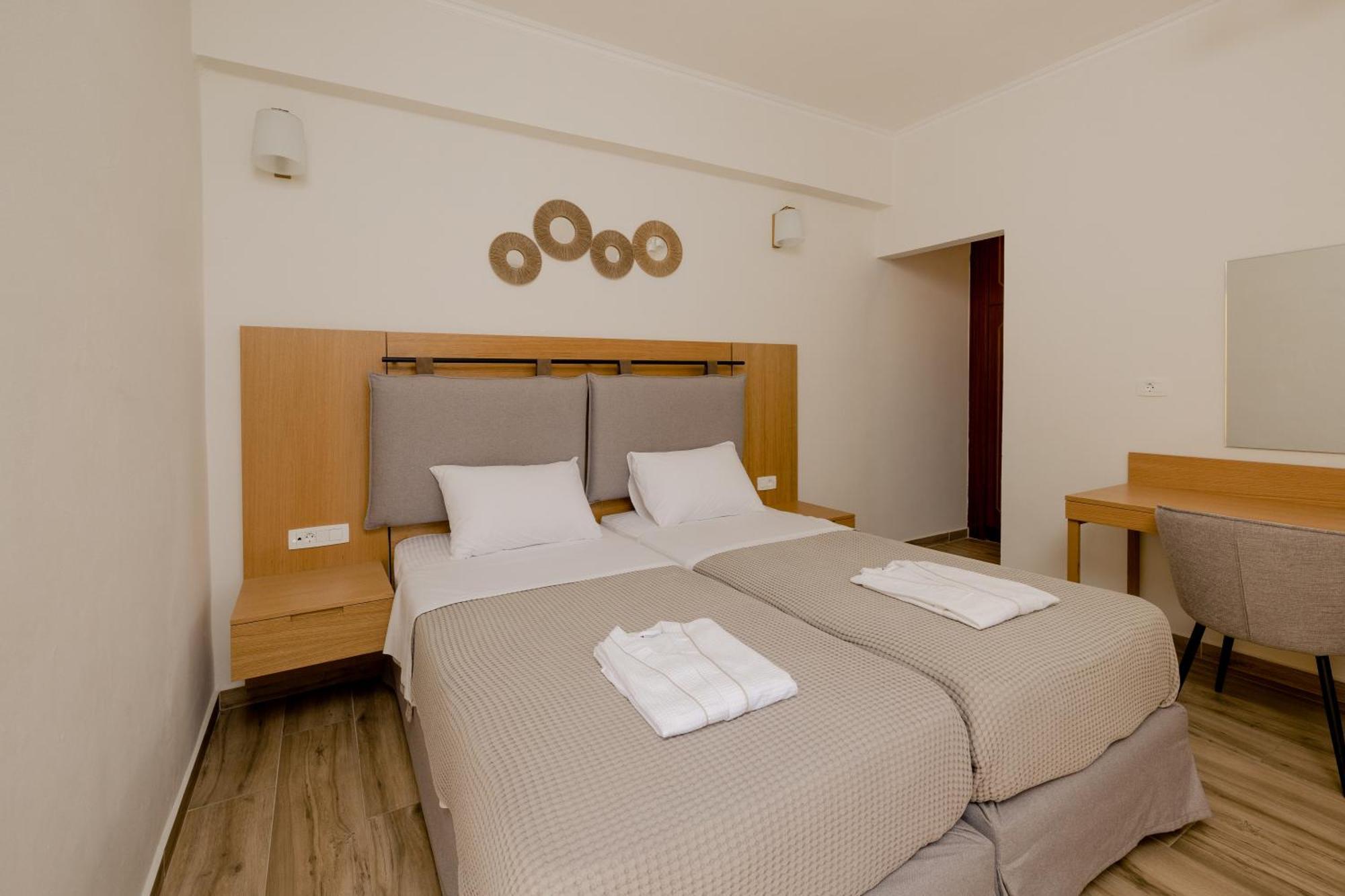 Opera House Hotel Đảo Sými Ngoại thất bức ảnh