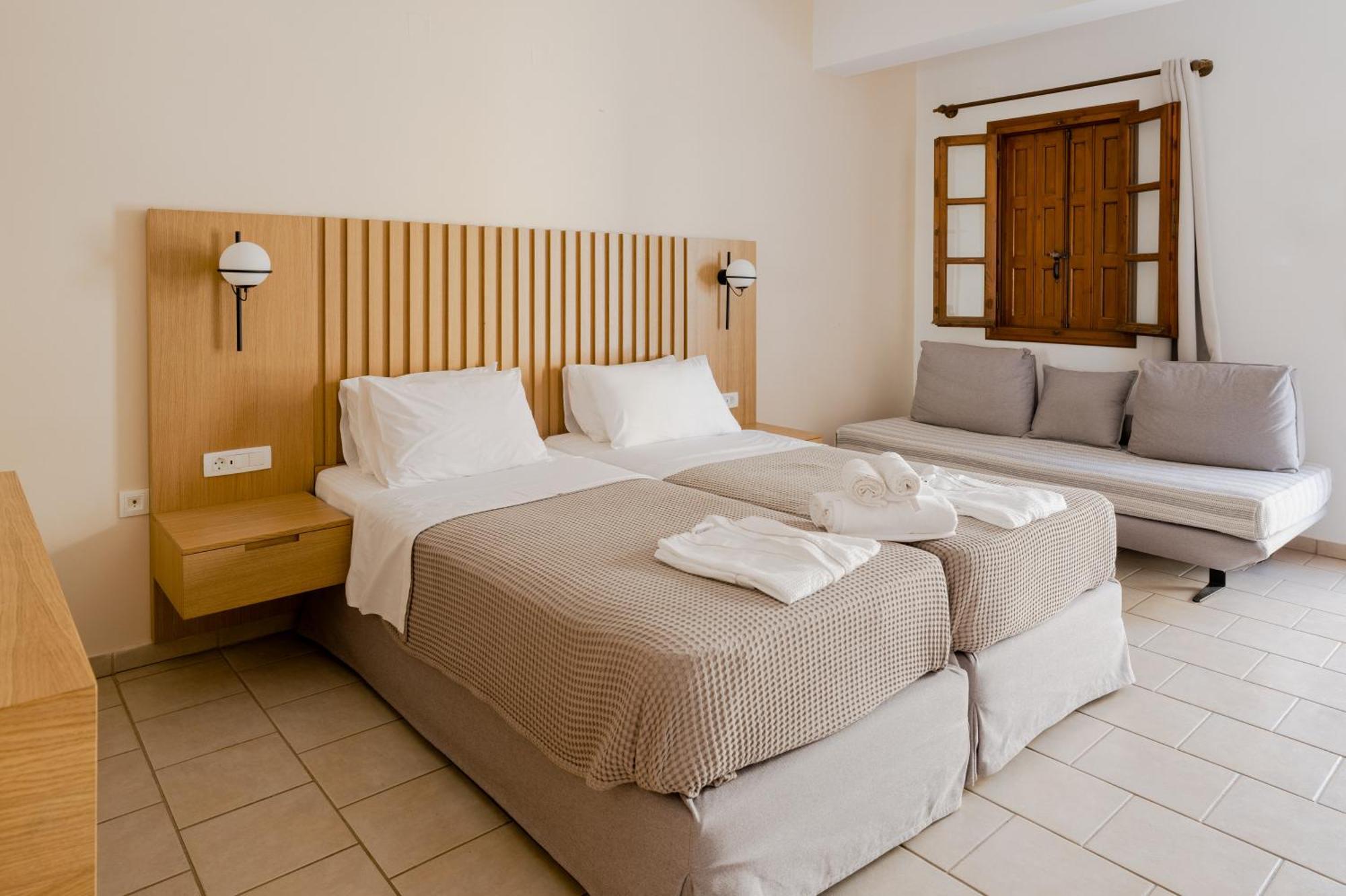 Opera House Hotel Đảo Sými Ngoại thất bức ảnh