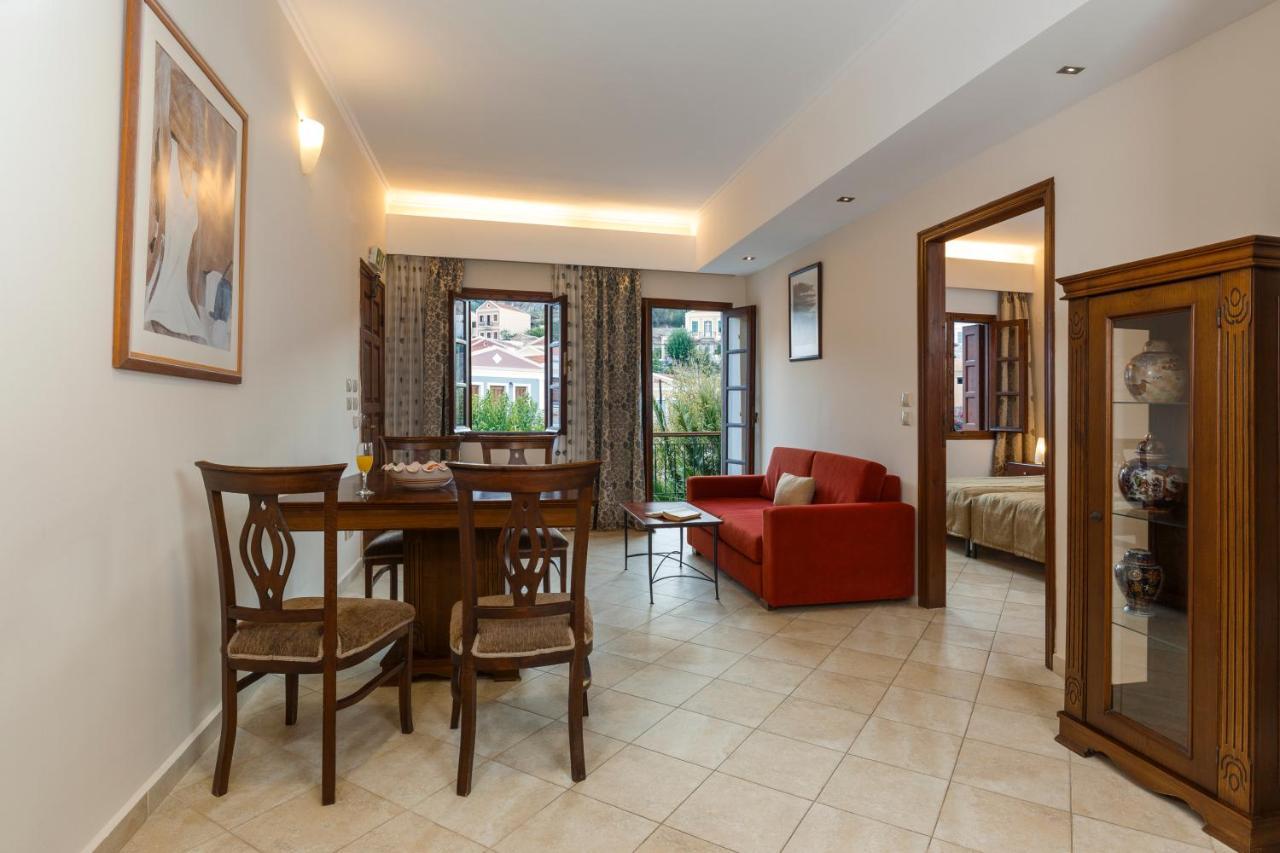 Opera House Hotel Đảo Sými Ngoại thất bức ảnh